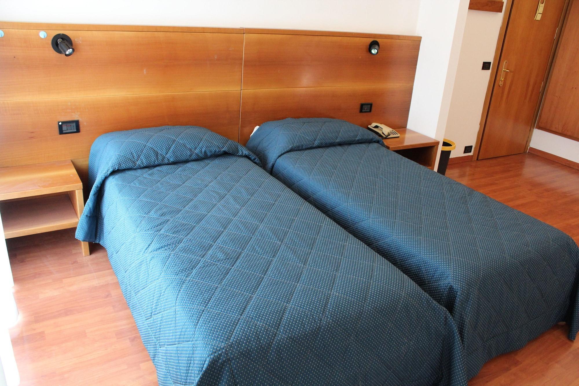 Hotel Selide Дезіо Екстер'єр фото