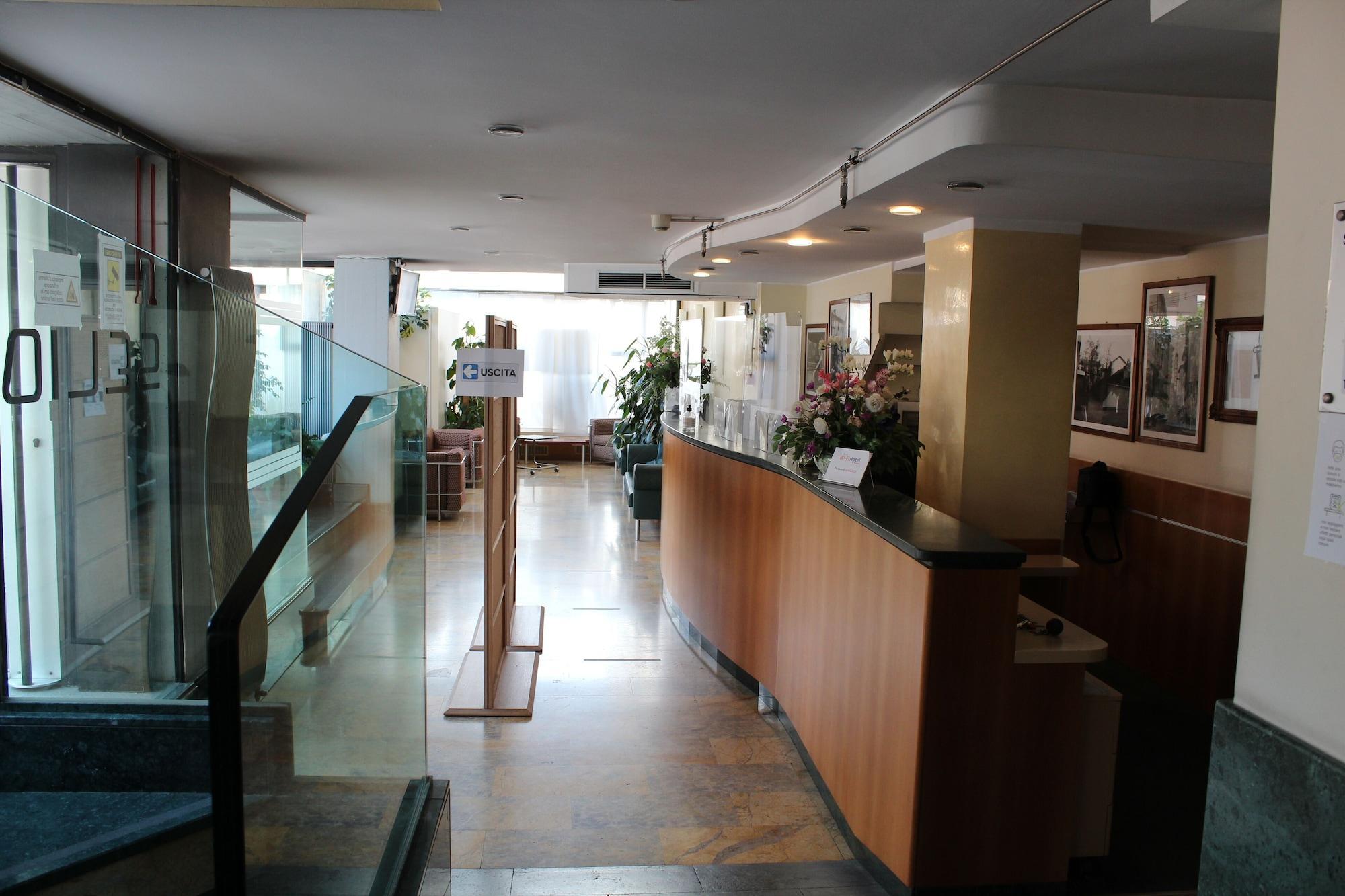Hotel Selide Дезіо Екстер'єр фото