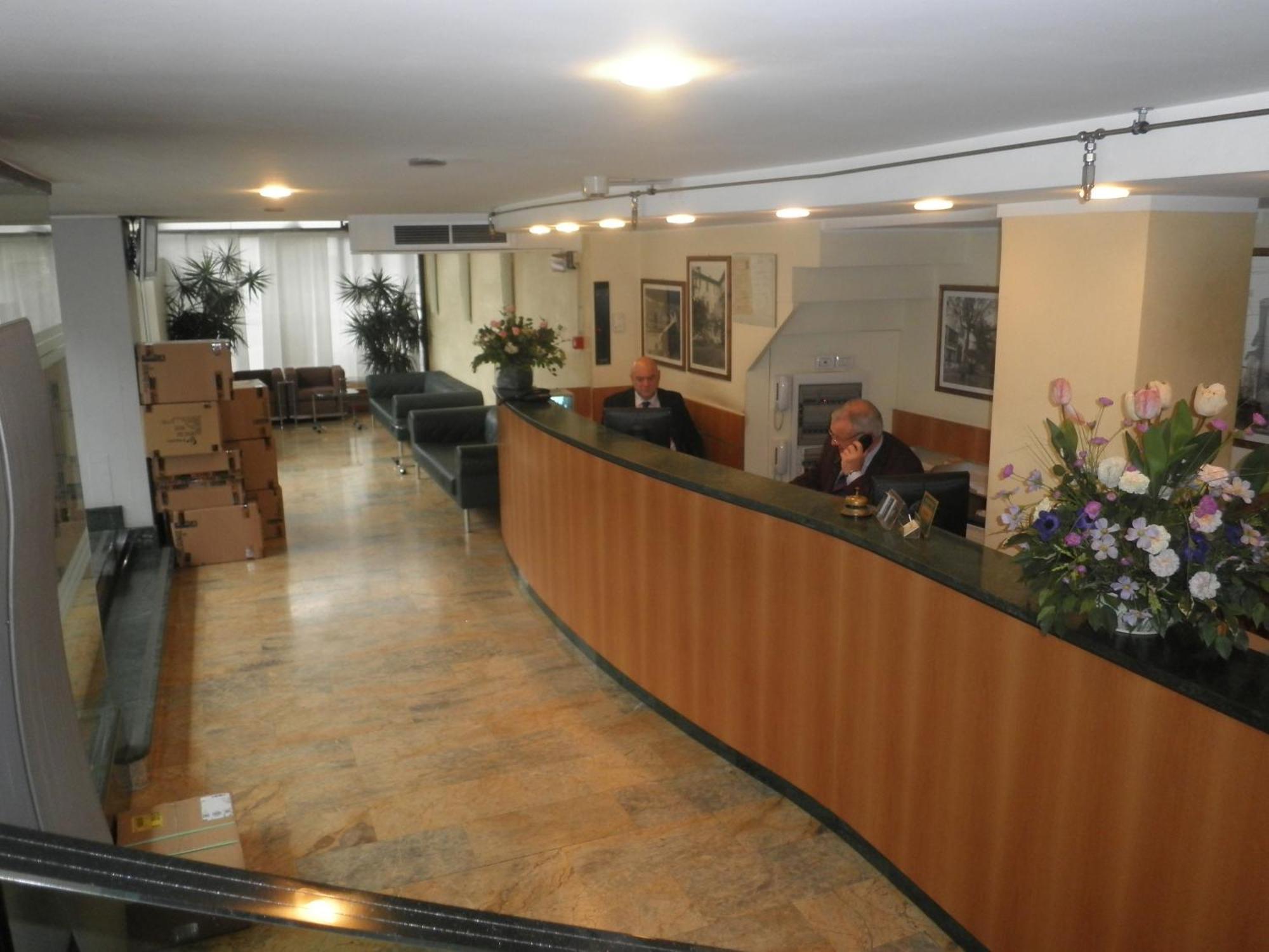 Hotel Selide Дезіо Екстер'єр фото